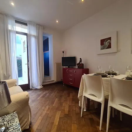 Romantico Arteeacqua In Centro Lejlighed *