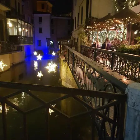 Lejlighed Romantico Arteeacqua In Centro *