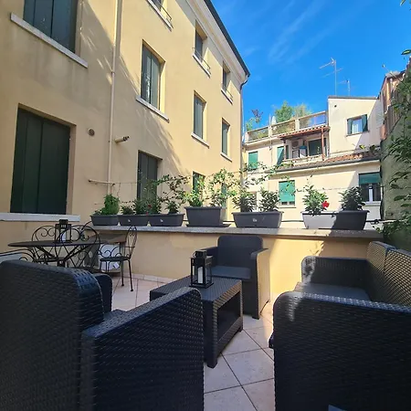 Romantico Arteeacqua In Centro شقة